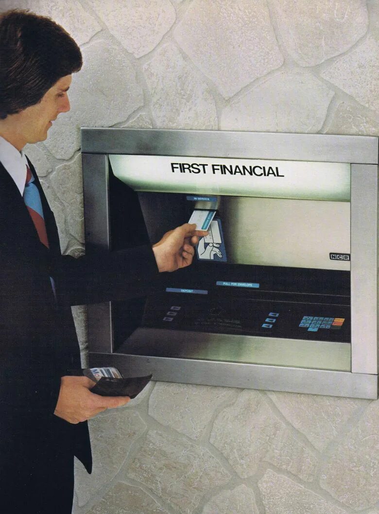 First atm. ATM 1967. Самый первый Банкомат. Первый Банкомат в России. Банкомат СССР.