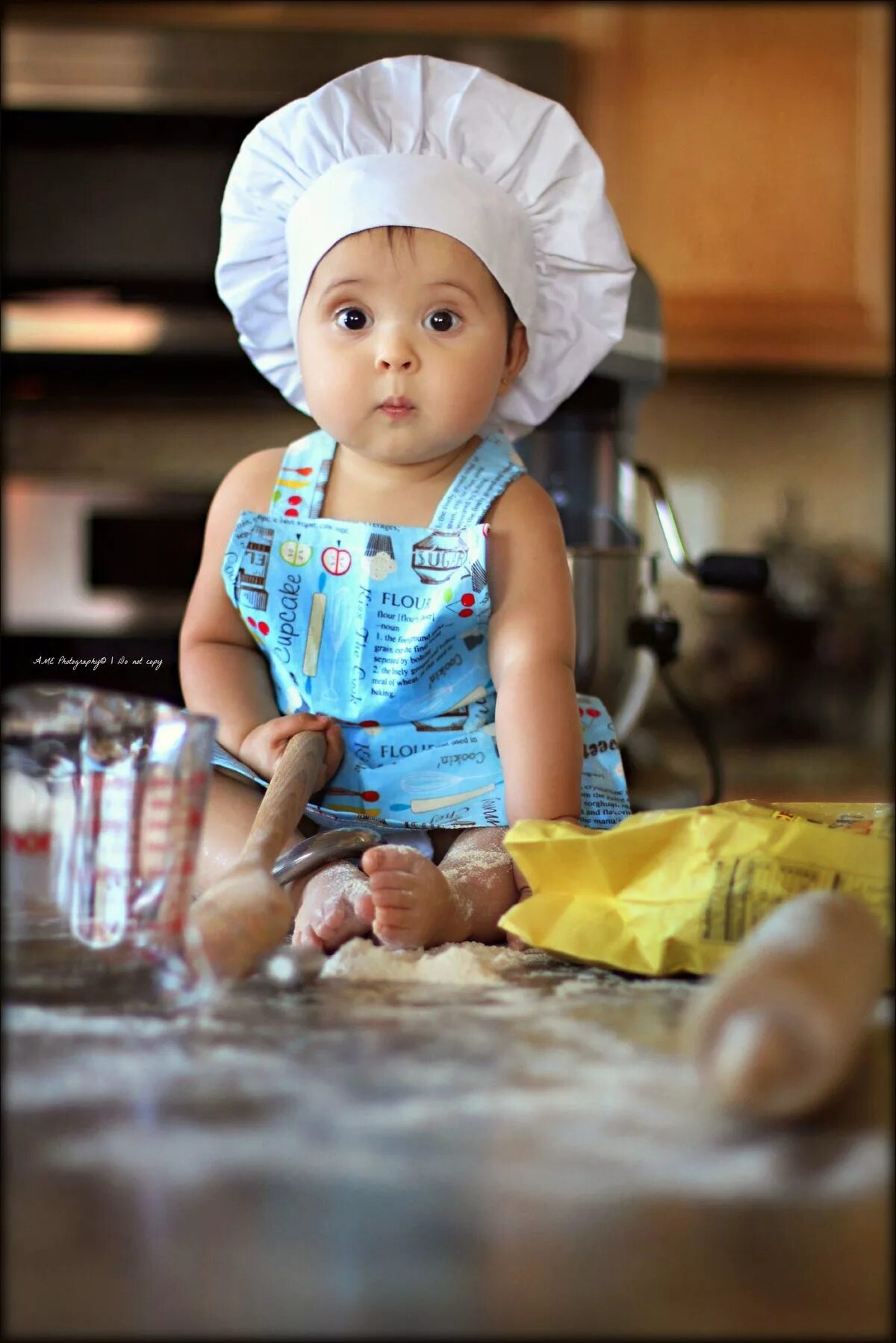 Cooking babies. Малыш Поваренок. Дети поварята. Маленький повар. Фотосессия Поваренок.