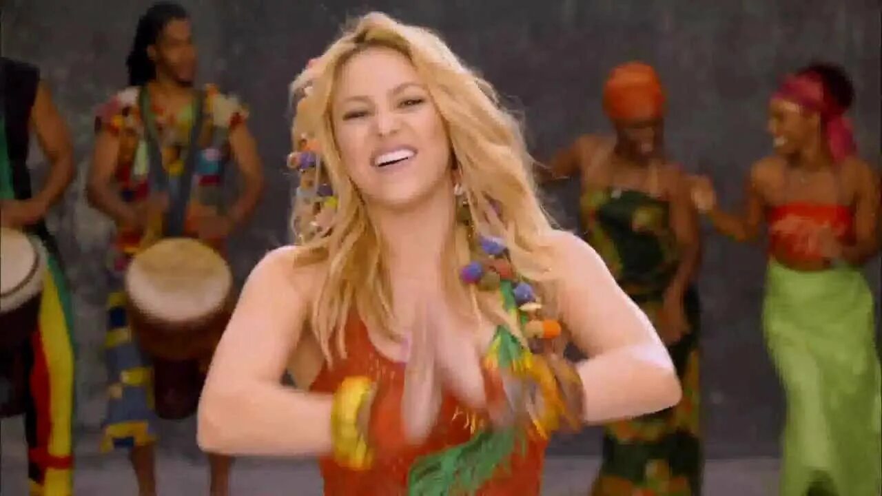 Waka waka africa. Вака Вака танец. Танец под Шакиру Вака Вака. Shakira Waka Waka танец.