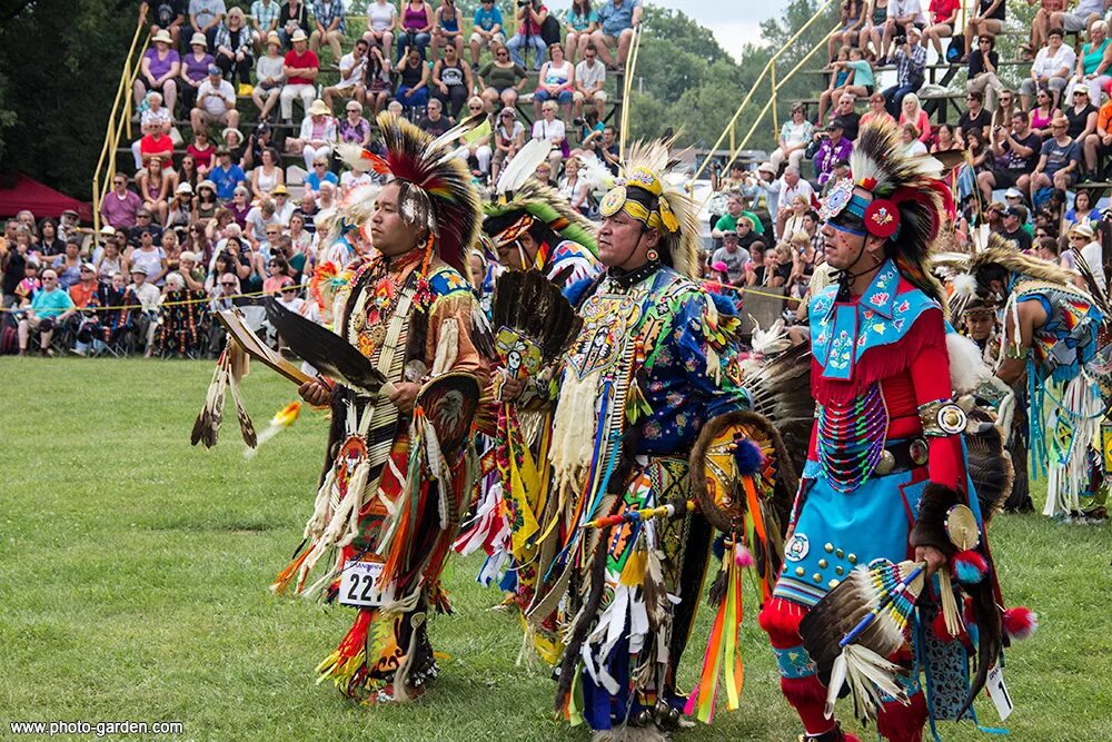Природа и население северной америки. Коренные населения Канады. Фестиваль индейцев в Канаде. День коренных жителей Канады. Праздник индейцев.
