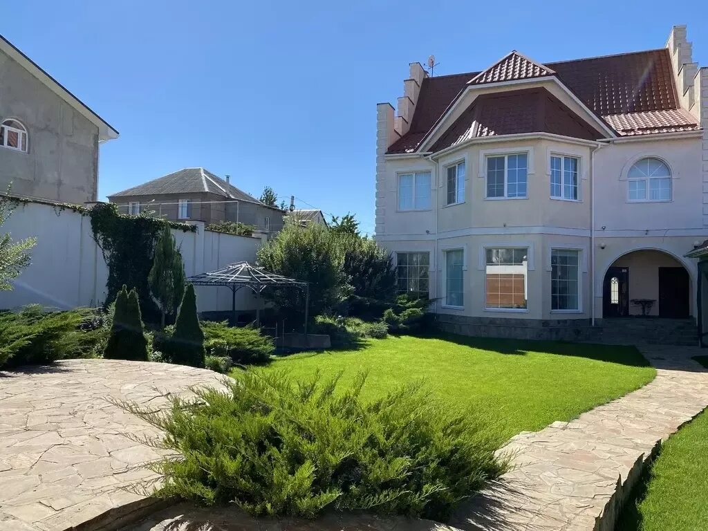 Частный дом. Парк отель горизонт новосибирск. Турбаза громово. Домик в лесу. База отдыха кронос кунгурка.