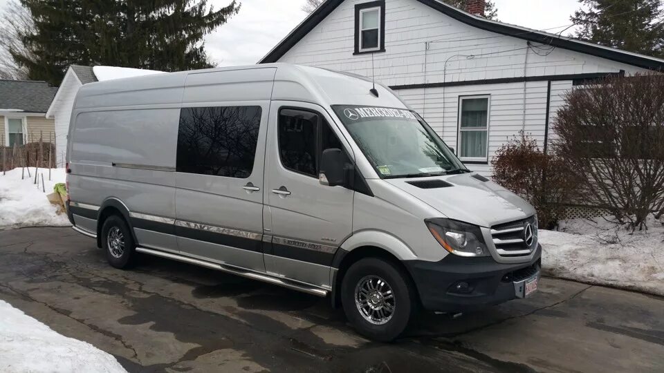 Mercedes Sprinter 2. Мерседес Спринтер Грузопассажирский. Mercedes Benz Sprinter Грузопассажирский. Мерседес Спринтер Комби. Купить мерседес спринтер грузопассажирский