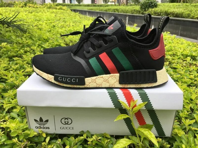 Adidas Gucci. Адидас x гуччи. Gucci adidas Collab. Коллаборация гуччи и адидас. Кроссовки адидас гуччи