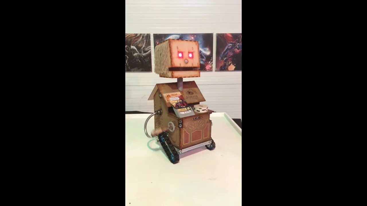 Выставка роботов сургут. Робот Деревяка. Робот Жора. Робо станция. Робот гадалка.