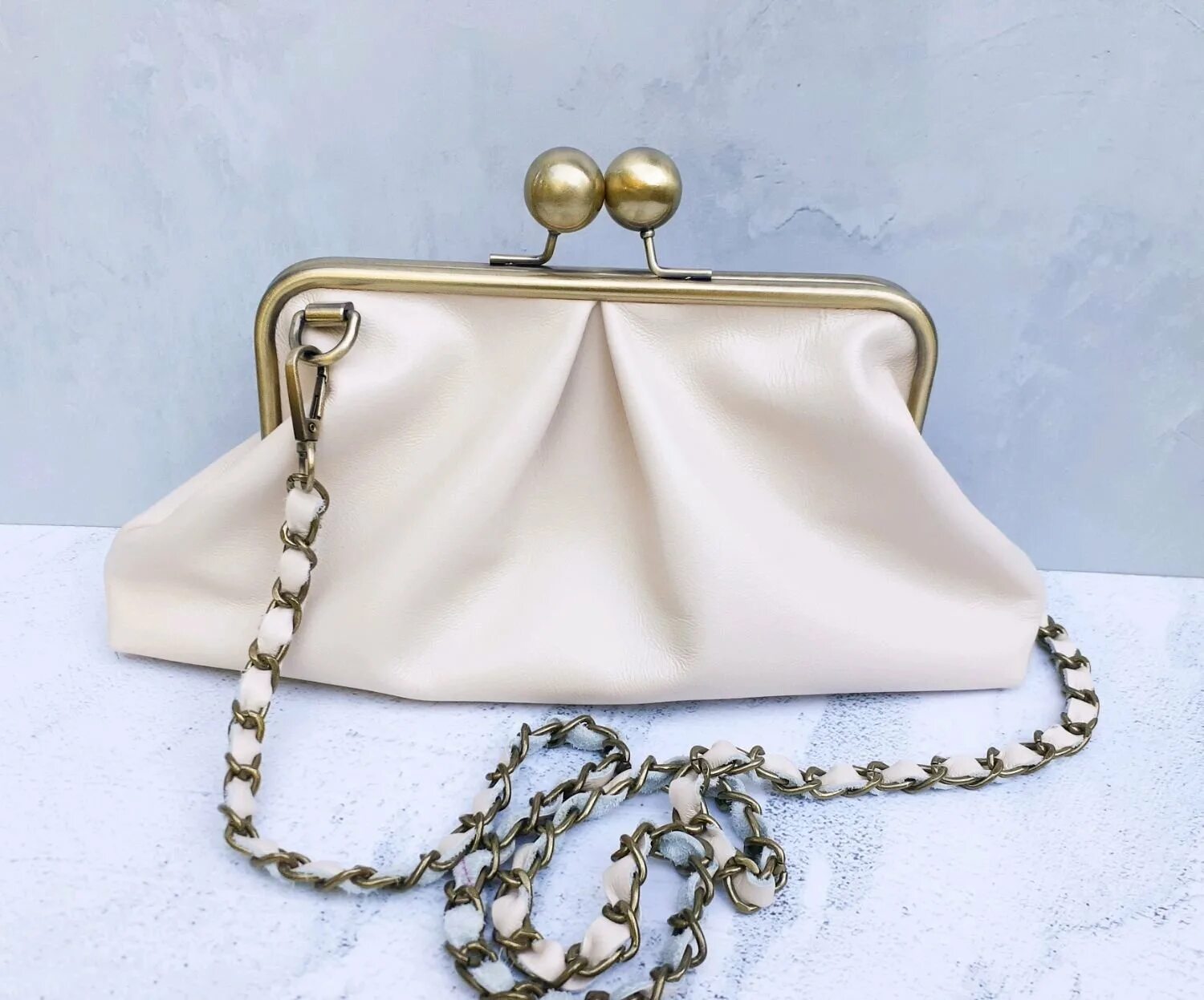 Женская сумка-клатч -a27. Модные сумки. Модные клатчи. Дизайнерский клатч карден. Необычные клатчи женские.