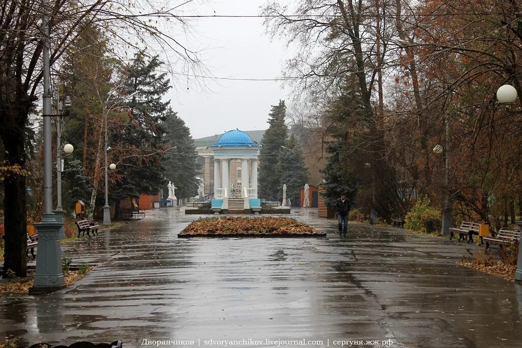 Парк ВГС Волжский. Парк Гидростроитель Волжский. Парк Гидростроитель Волжский осень. ДК ВГС Волжский. Парк вгс