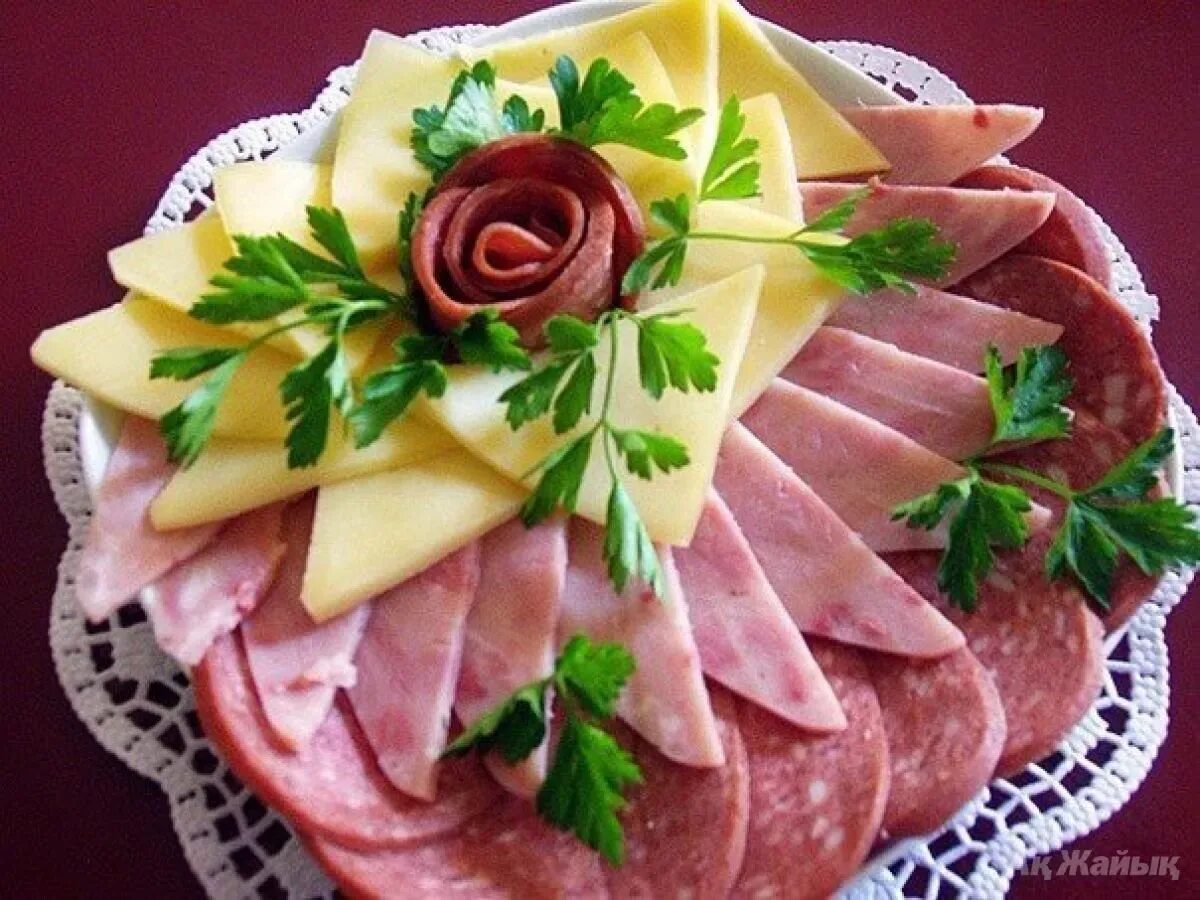 Красивые нарезки на праздничный стол: фото-идеи оформления нарезок на Кулинария 