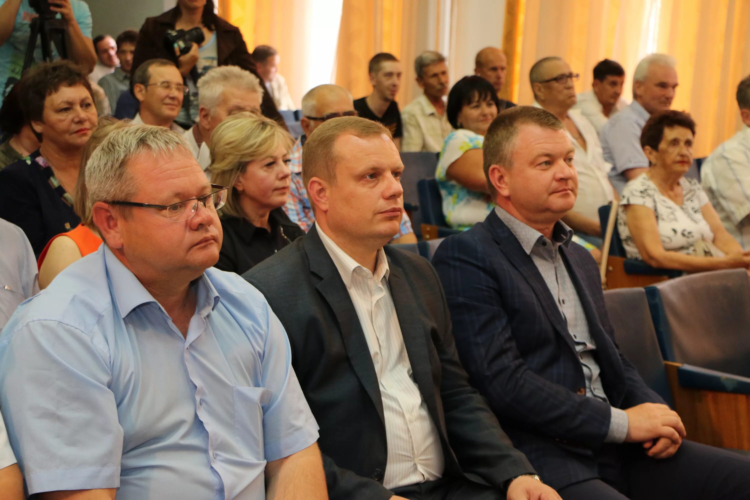 Керченский металлургический завод руководство. Гуп крымские морские порты. Гуп рк керчь. Крымгазсети евпатория. 3 самострой керчь.