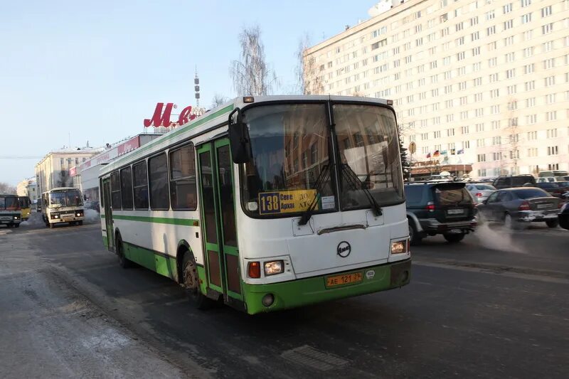 Архангельск транспорт. Автобусы Архангельск. 61 Автобус Архангельск. Автобусы Архангельск в Соломбалу.