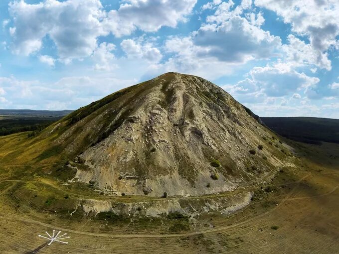 горы шиханы уникальный неповторимый природный памятник башкирии. шиханы стерлитамак юрактау. горы башкортостана шиханы куштау. куш тау. горы шиханы уникальный и неповторимый природный памятник в башкирии.