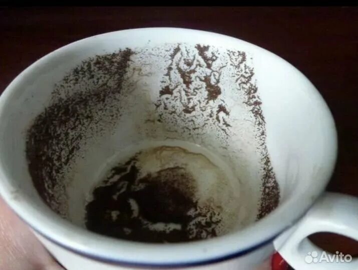 Кофейная Гуща. Чашка с кофейной гущей. Гадать на кофейной гуще. Кофейная гуща толкование картинки