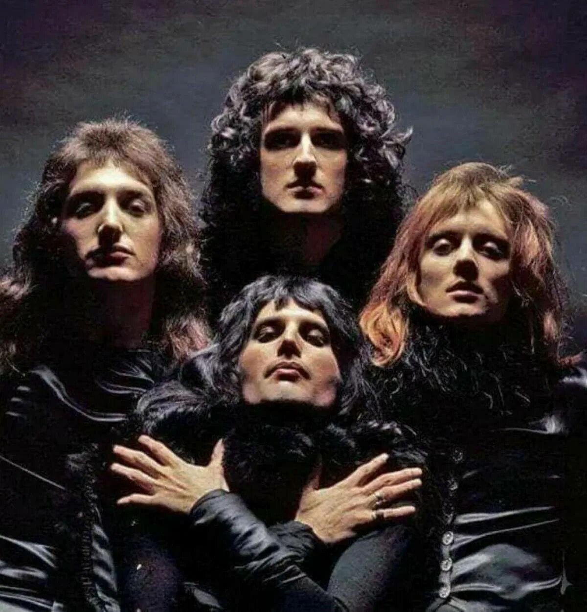 Слушать песни queen. Queen. Группа Квин. Группа Queen 2000. Группа Queen 70s.