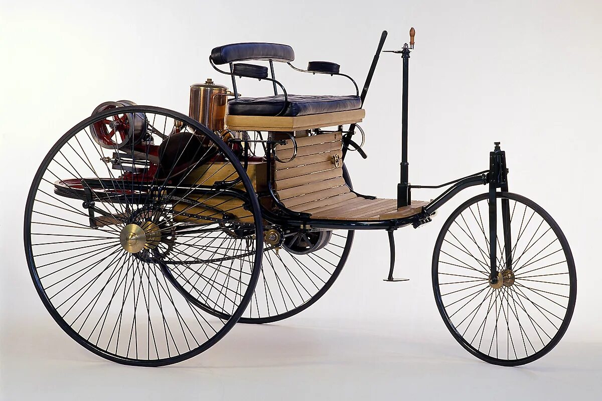 Первый автомобиль внутреннего сгорания. Benz Patent-Motorwagen 1886 двигатель.