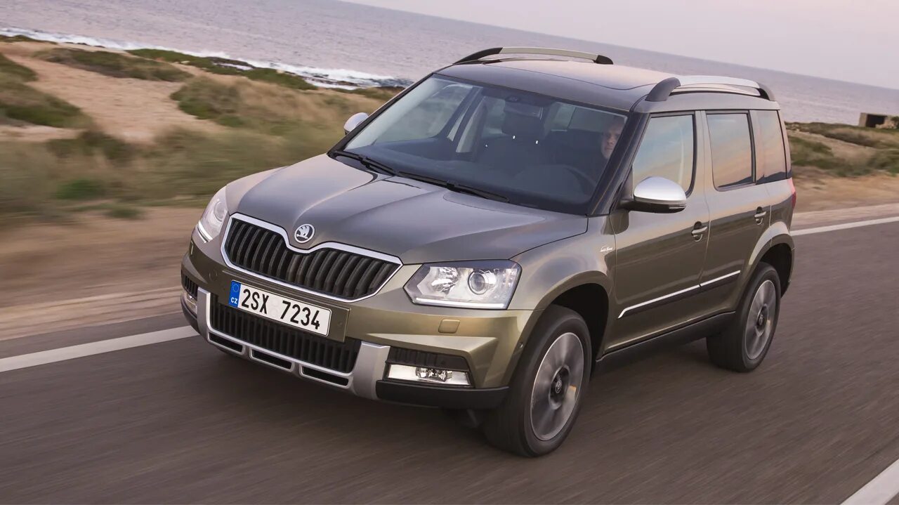 Шкода полные привод цена. Шкода Йети 2 поколение. Skoda Yeti Laurin Klement. Skoda Yeti Outdoor. Фейслифтинг Шкода Йети.