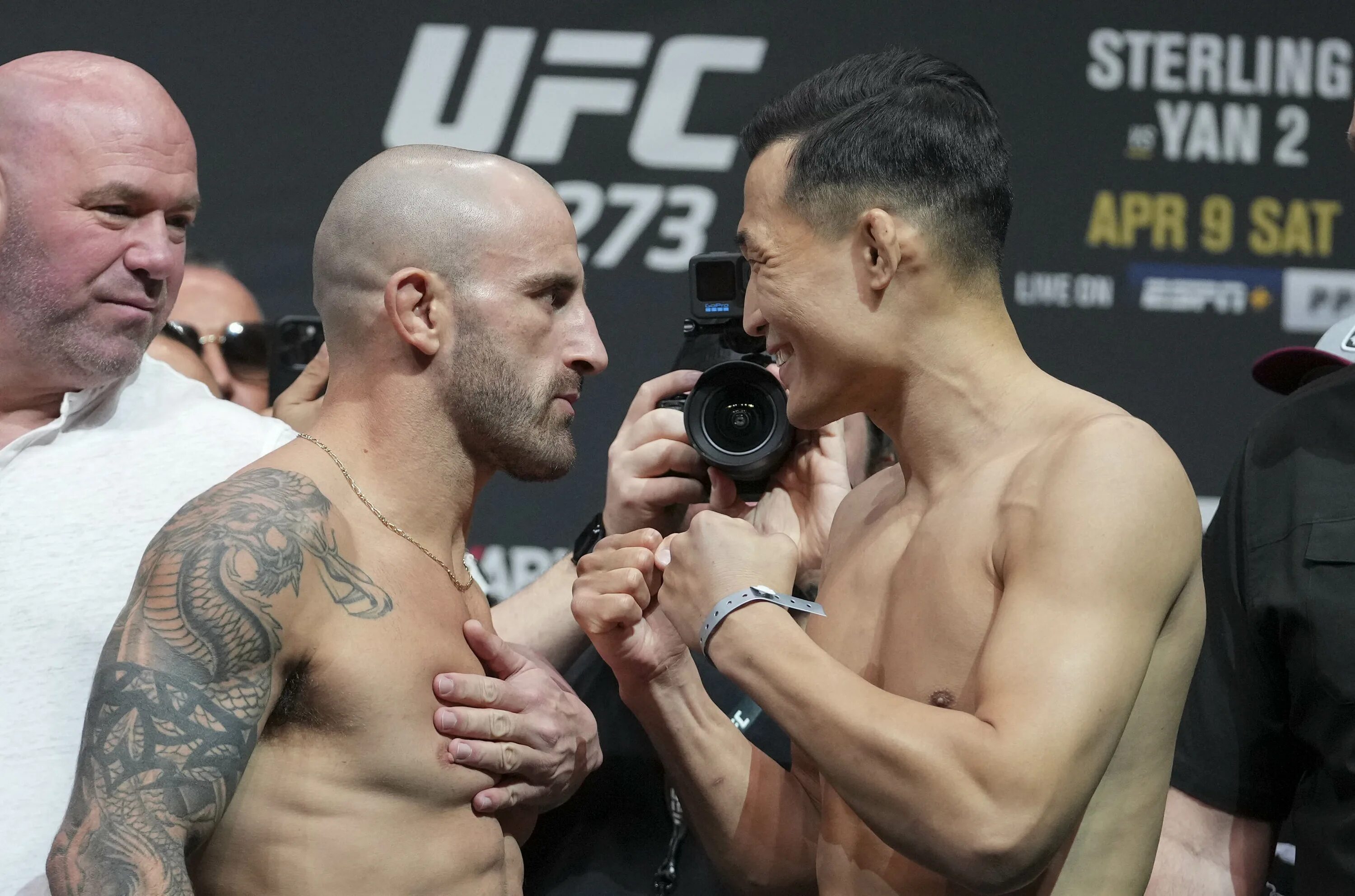 Ближайший юфс. Юфс 273 бой петра яна. чимаев ufc. кард юфс чимаев. бернс юфс.
