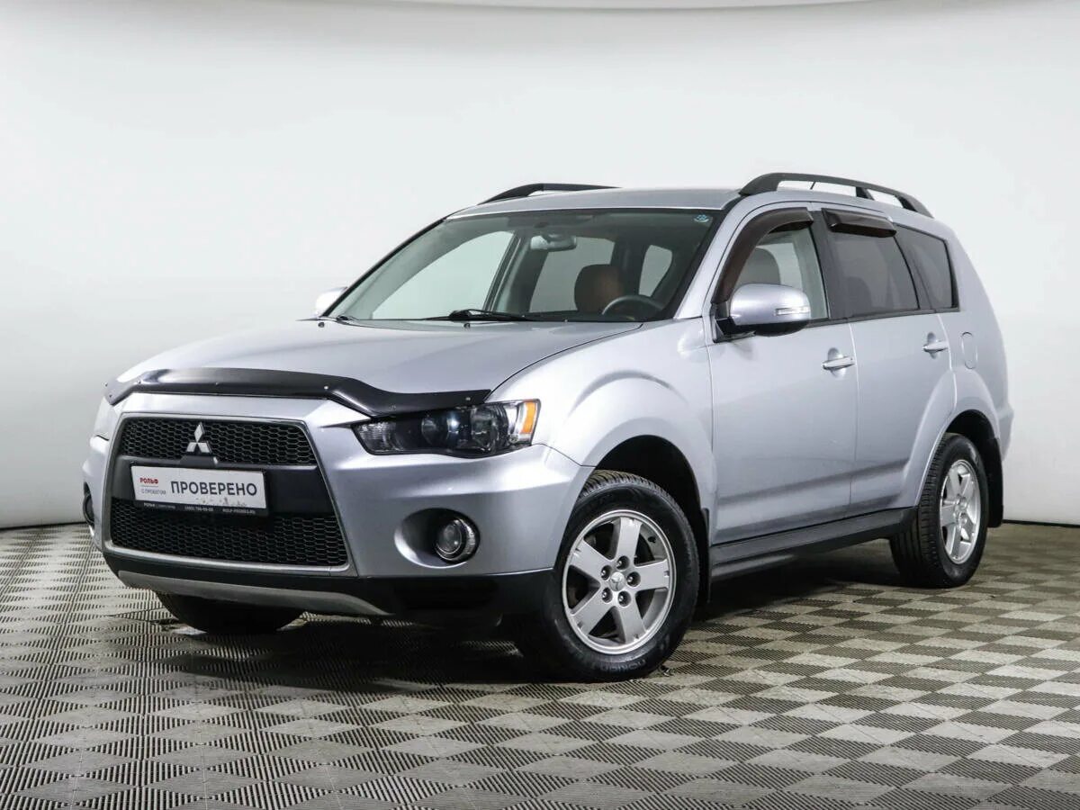 Мицубиси аутлендер б у. Mitsubishi Outlander 2011. Mitsubishi Outlander XL 2011. Митсубиси Аутлендер 2. Mitsubishi Outlander 2.4.