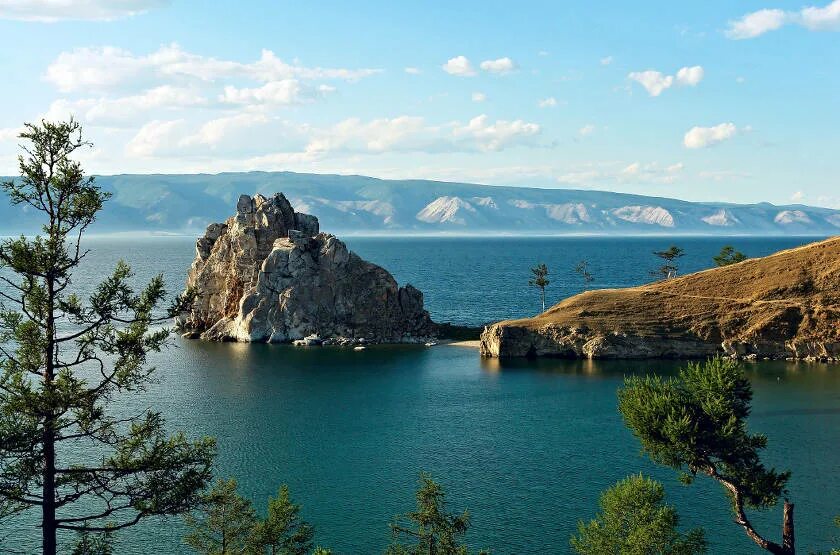 Озеро Байкал (Иркутская область, Иркутск). Иркутск остров Ольхон. Озеро Байкал Бурятия. Остров Ольхон Восточная Сибирь. Самые крупные озера сибири