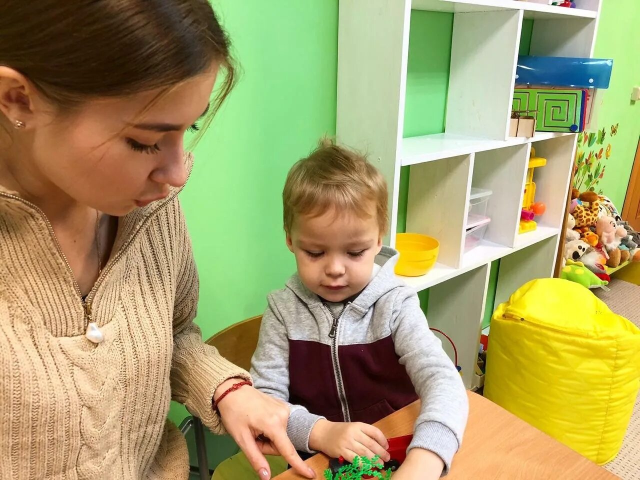 Логопед старый оскол. Дефектолог. Запуск речи у детей. Логопед запуск речи.