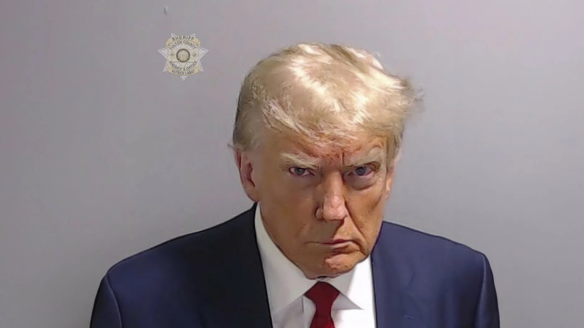 Обвиняемый трамп. Трамп в тюрьме фото. Маг шот Трампа.