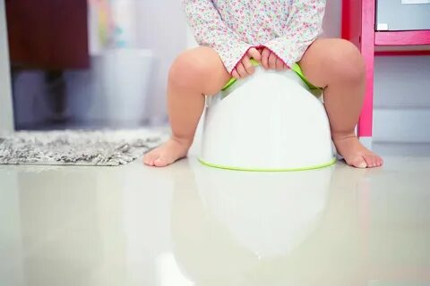 Почему девушки какают