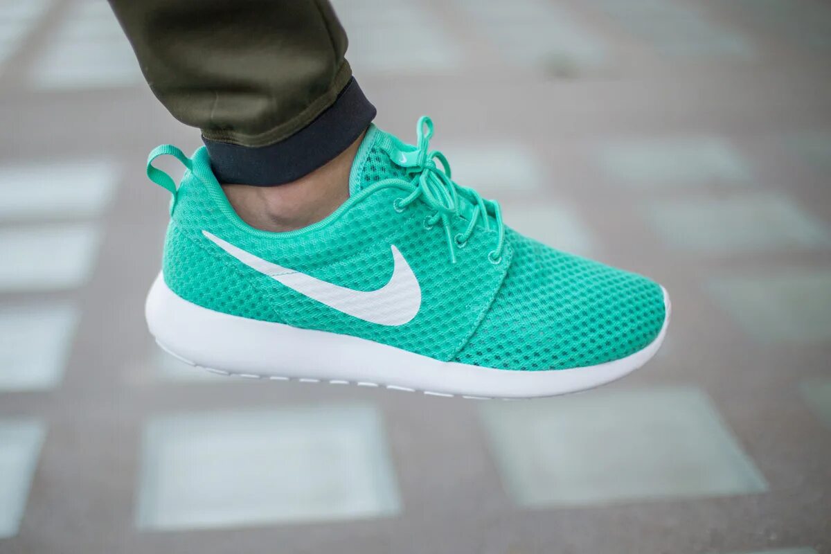 Рошераны найк. Nike Roshe Run. Nike Roshe Run Breeze Cleaning. Nike Roshe one. Кроссовки найк оригинал сайт