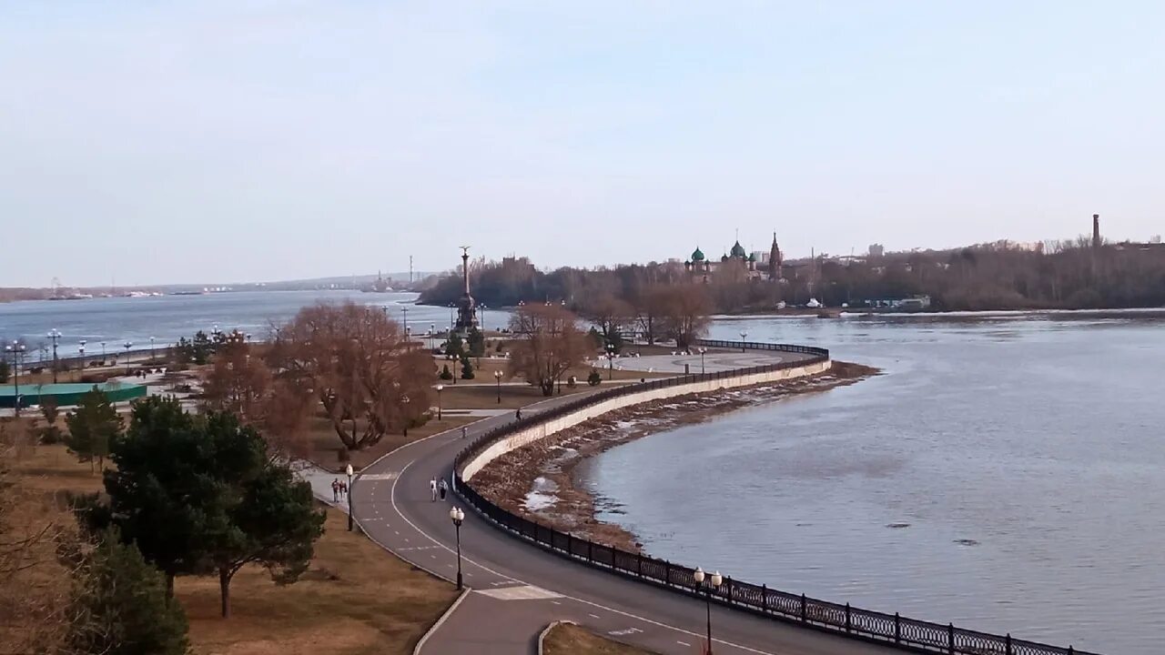Октябрьский мост через волгу. Ярославль мост через волгу. Посёлки за волгой ярославль. Волга-волга ресторан ярославль. Река волга ярославль.