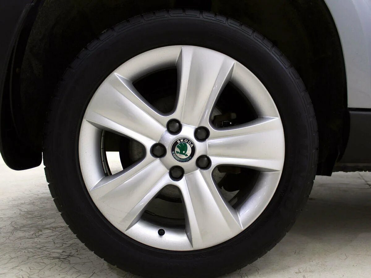 литые диски шкода йети. литые диски шкода йети. Skoda yeti белая литые диски. Skoda yeti r19 диски. литые диски шкода йети.