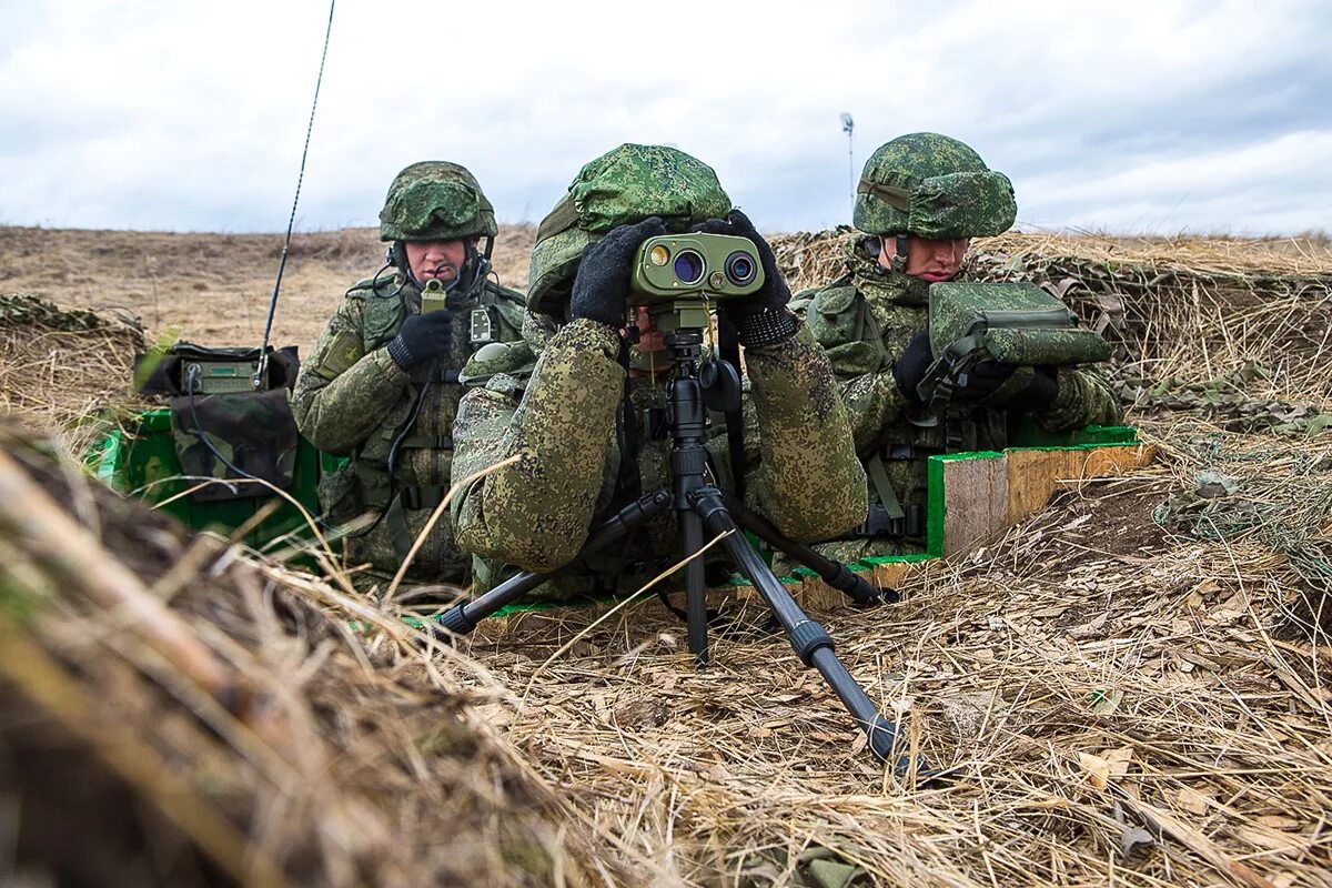 Военные направления сво. Ратник ССО. Разведывательные войска сухопутных войск вс РФ. Разведчики ЗВО. Сухопутные войска разведка.