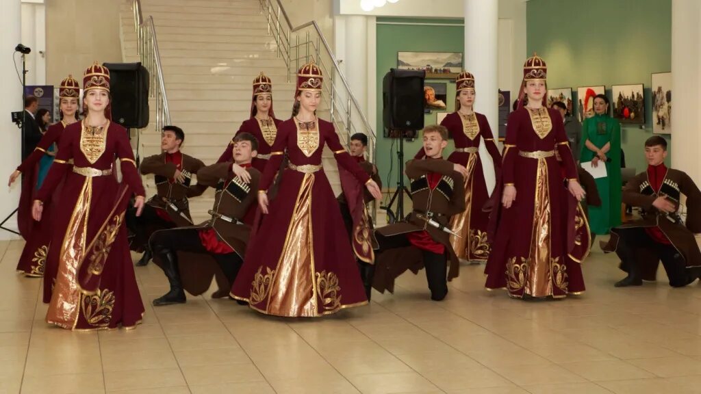 Музей народов Востока Майкоп. Северо-кавказский филиал государственного музея Востока. Северокавказский филиал государственного музея Востока. Северо кавказский филиал музея искусства народов Восток. Восточная майкоп