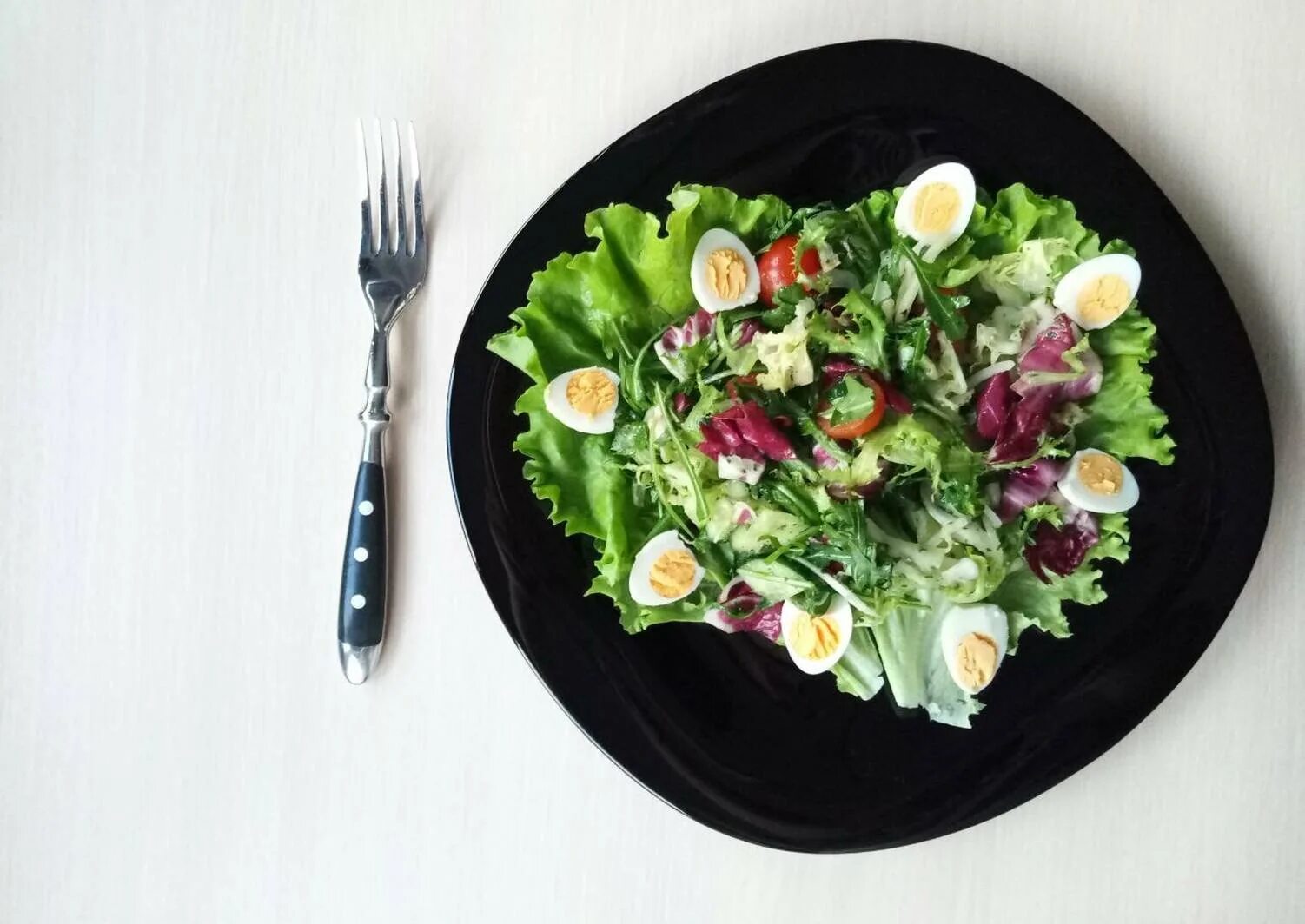 Салат с авокадо. Пп цезарь салат с моцареллой. Пп салаты на праздничный стол. Салат портофино с тунцом. Диетические салаты.