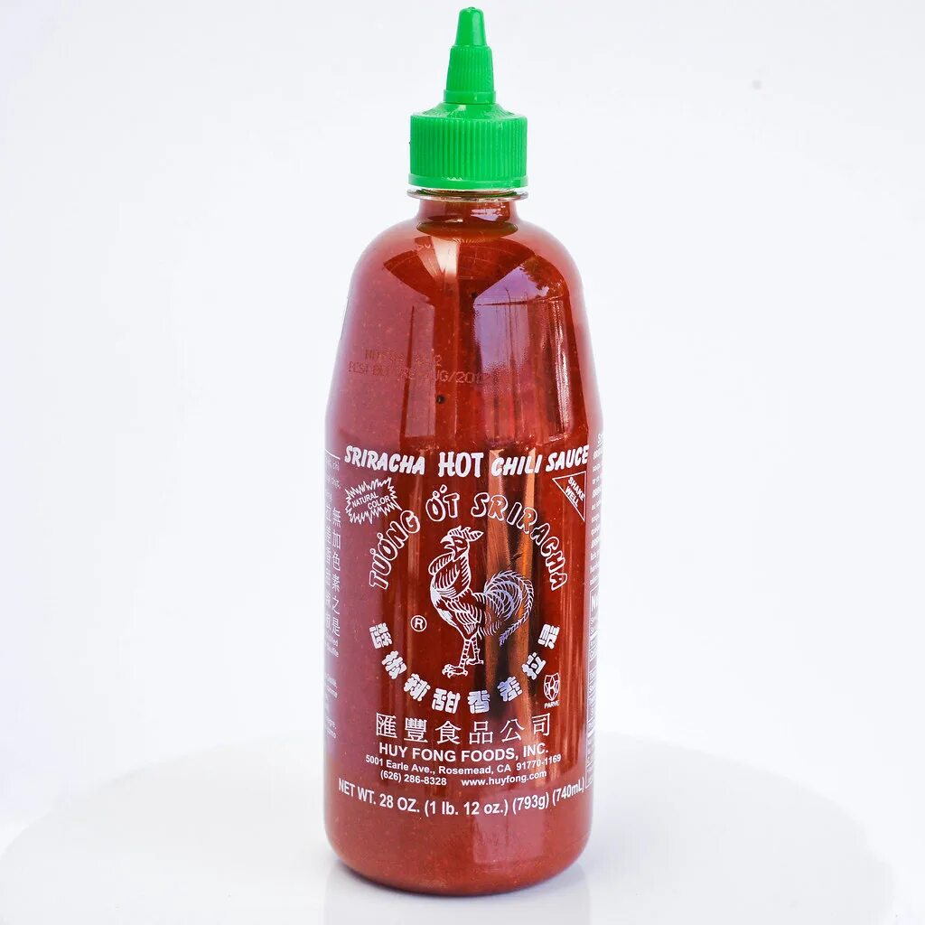 Шрирача по шкале сковилла. Sriracha sauce (huy fong foods). Соус сирача. Острый соус шрирача huy fong foods. Соус шрирача острота.