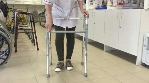 Ходунки после замены тазобедренного сустава