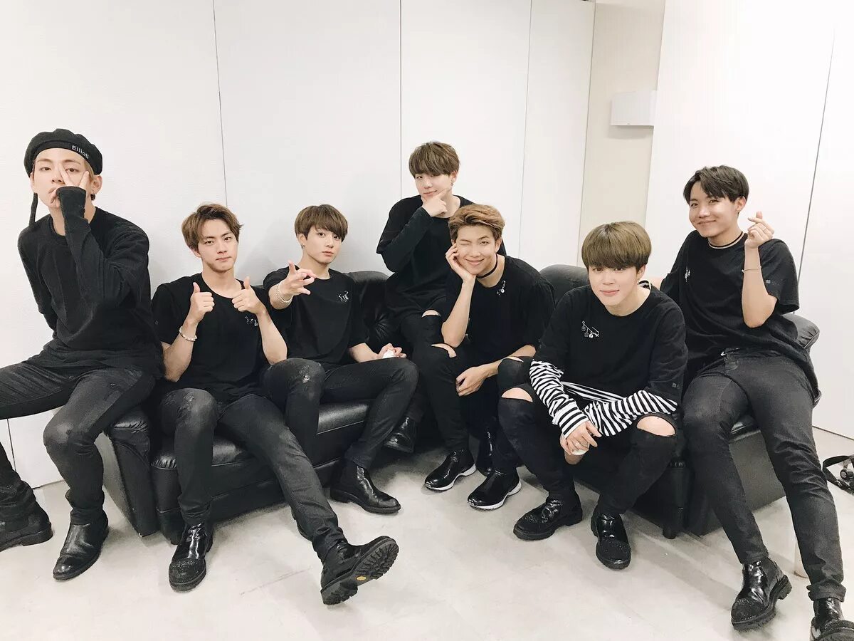 Когда вышли bts. Группа bts. бигхит бтс. корейская группа бтс. бтс батерр.