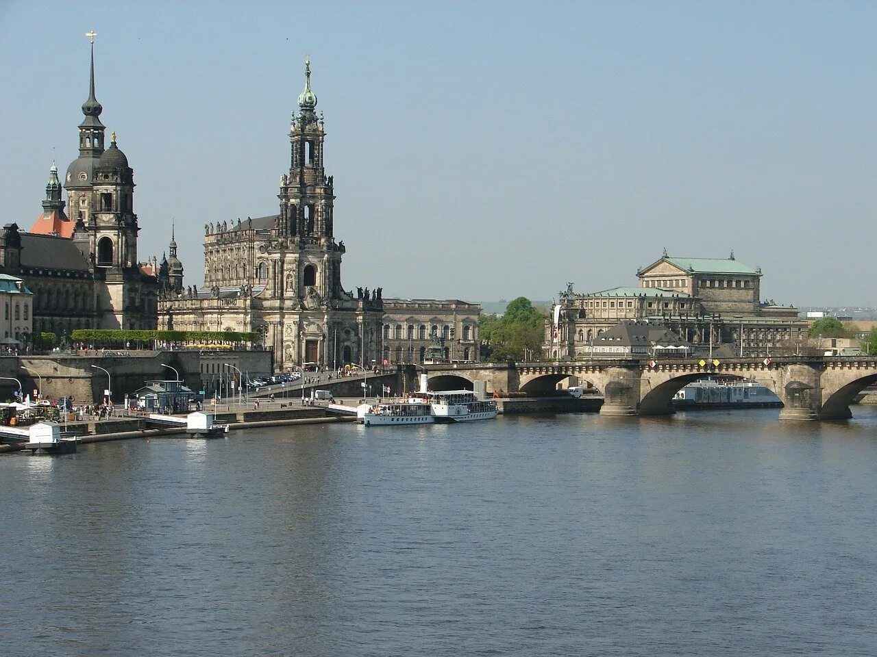 Der elbe. Дрезден река эльба. дрезден набережная эльбы. река эльба дрезден набережная. elbe река.