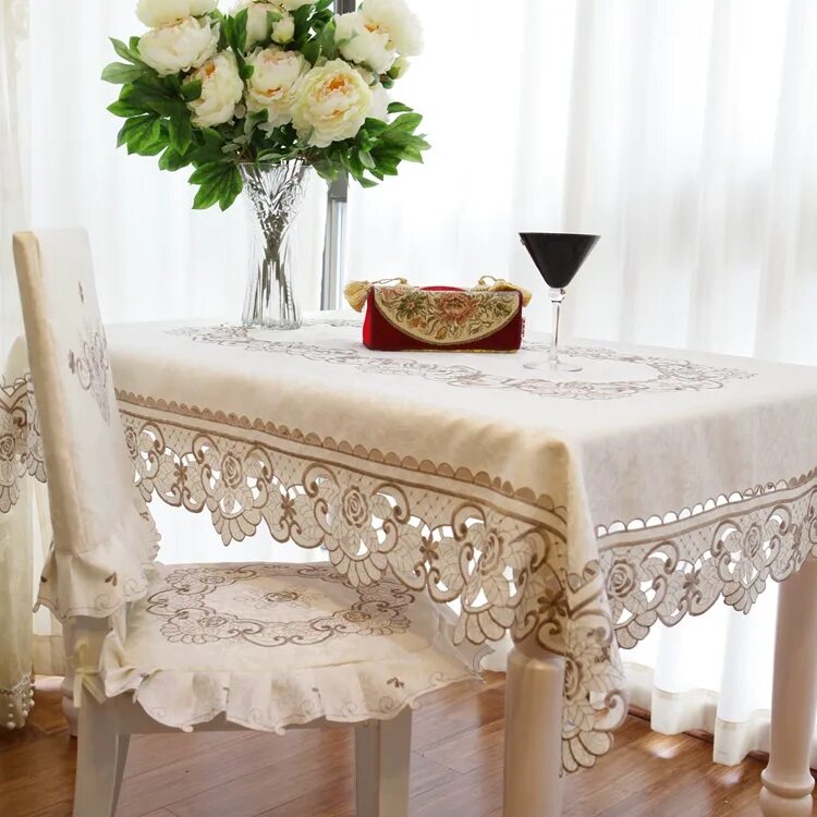 красивые скатерти в дизайне. скатерть luxurious tablecloth. дорогие скатерти на стол. красивая скатерть на кухонный стол. скатерть tabe polycotton collection.