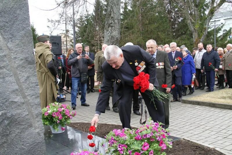 26 апреля 14 дней. День памяти чернобыльцев. Возложение цветов. Митинг памяти жертв Чернобыльской катастрофы. Память героям.