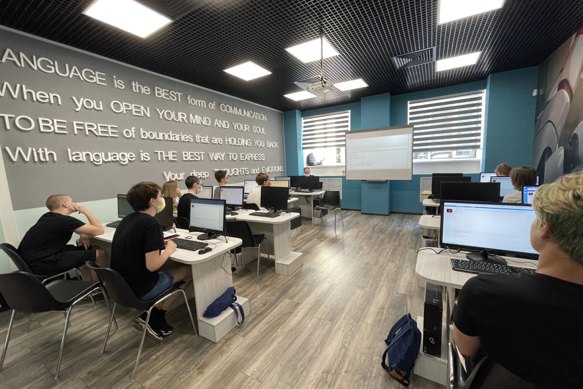 Колледжи обучение информационные технологии. Айти технологии. It колледж сириус сочи. Колледжи обучение информационные технологии. Каит 20 1 мясниковская.