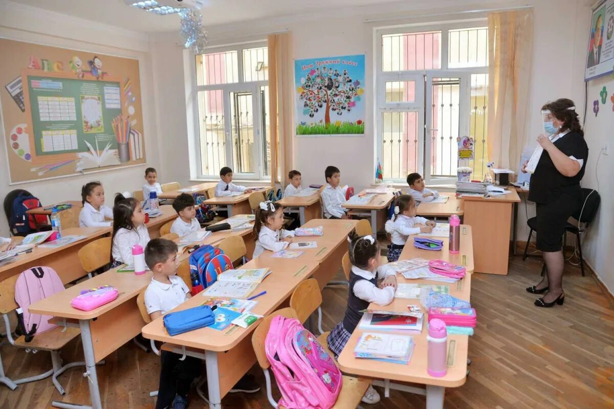 Сколько школ в азербайджане