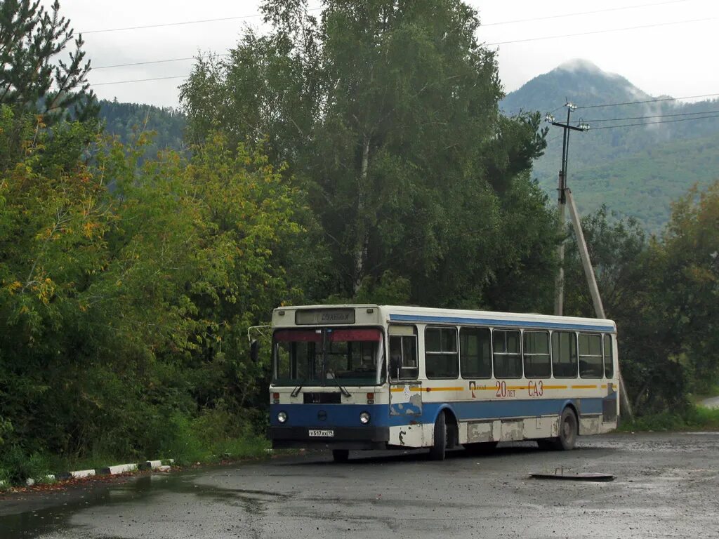 Автобусы саяногорск черемушки. Черемушки Саяногорск 1 автобус. Автобус Саяногорск майна. Саяногорск общественный транспорт. Автобус Саяногорск, Черемушки, Хакасия, 24 год..