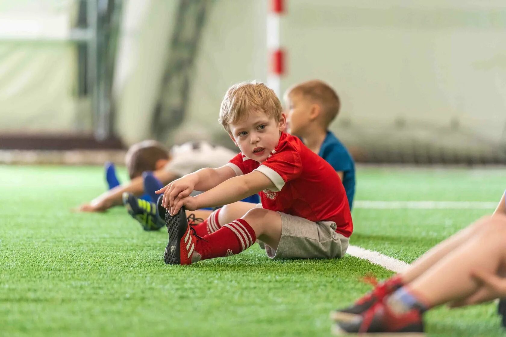 Футбольная секция футболика. Детские секции. Детский фитнес. Занятия по гимнастике для детей. Футбол детская секция.