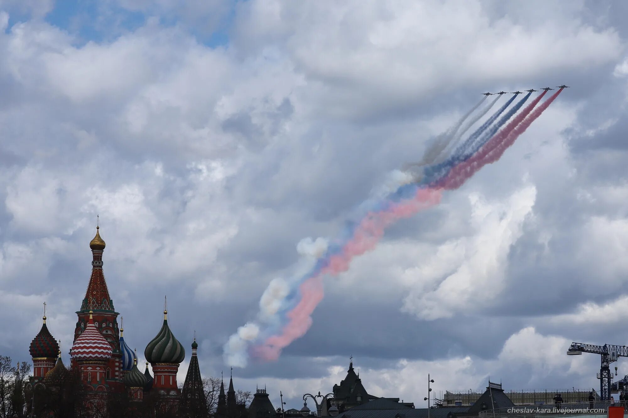 Парад 9 мая 2021 москве. Авиация парад Победы 2021 в Москве. Парад Победы в Москве в 2021 году. Воздушный парад Победы 2021 в Москве. Парад самолетов на 9 мая 2021 Москва.