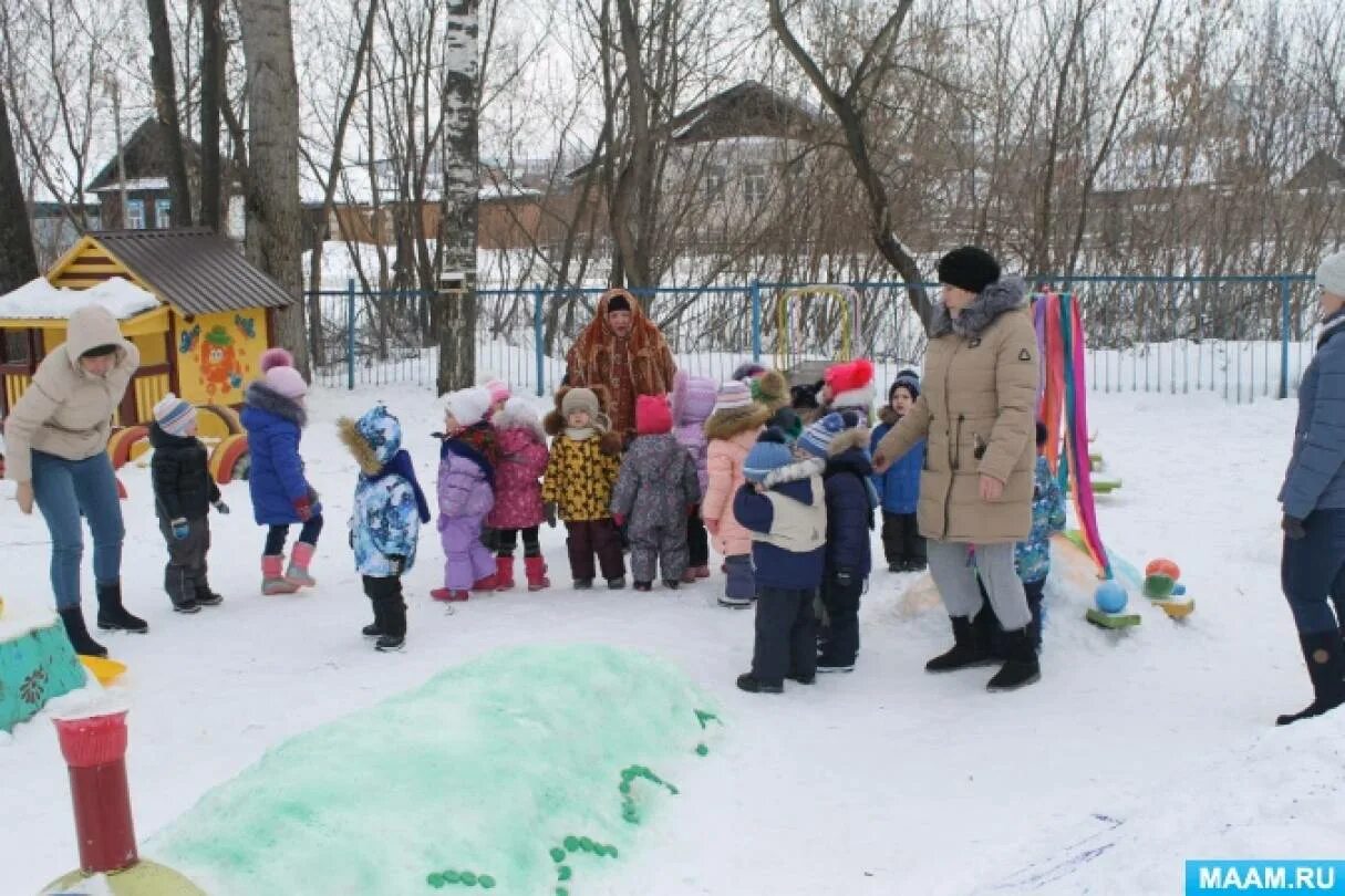 Масленица во 2 младшей группе развлечение. Развлечение на Масленицу в детском во вторую младшую в группе. Масленица во второй младшей группе детского сада на улице. Проводы Масленицы в детском саду в младшей группе. Конспект масленица во второй младшей группе