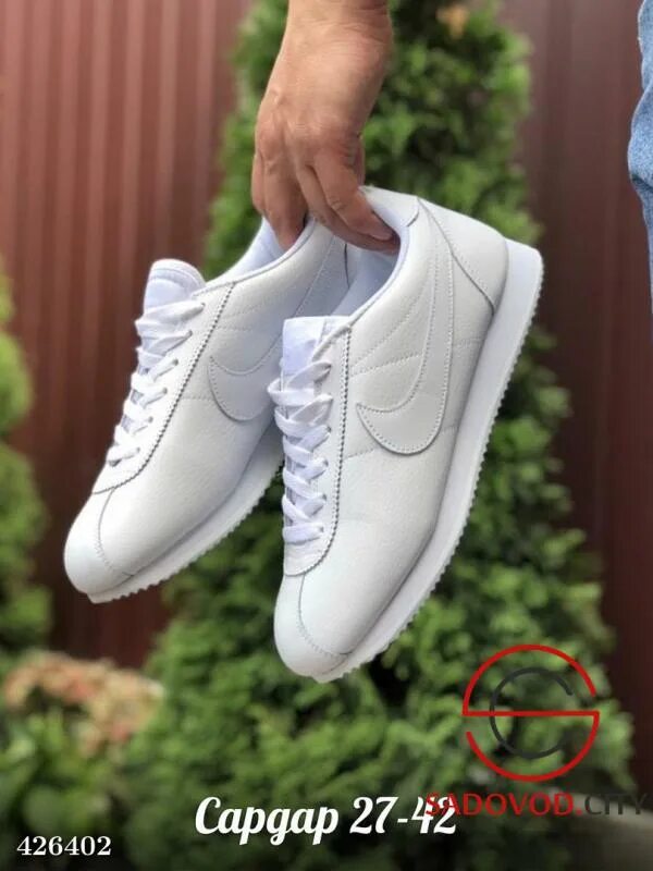 Кроссовки на весну найк. Nike cortez белые. nike cortez белые кожаные. кроссы 2018 мужские белые найк. белые кроссовки мужские найк классик кожаные.