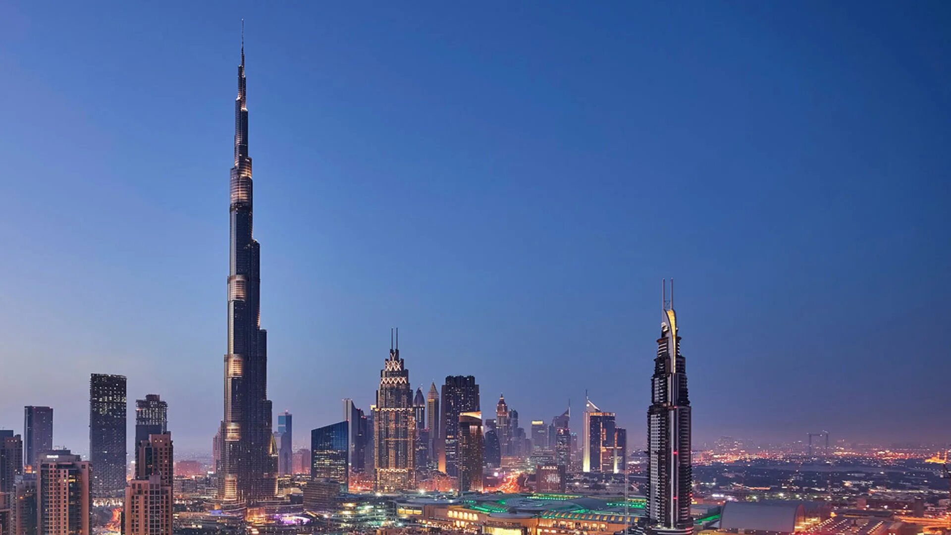 Бурдж Халифа. Даунтаун Дубай. Небоскреб Бурдж-Халифа. Дубай Downtown Dubai.