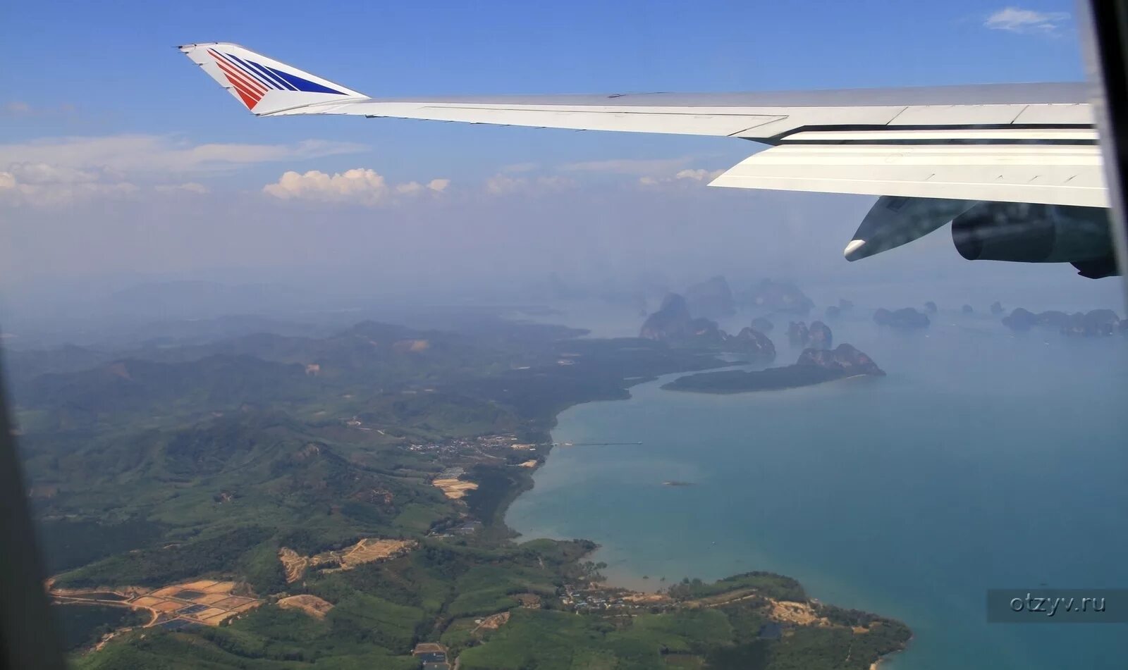 Виды самолетов. Пхукет вид с самолета. Вид из самолета на Тайланд. Тайланд из самолета.