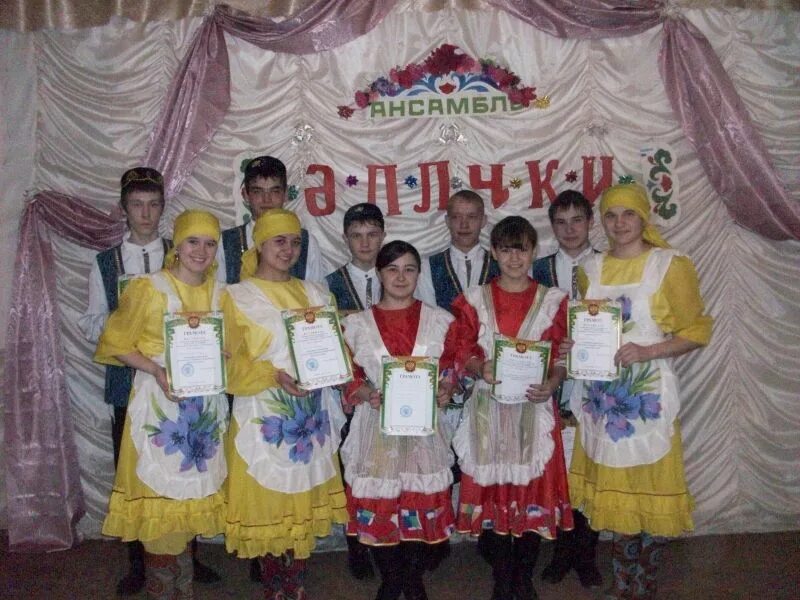 Енапаево школа. Село Енапаево. Жители села Енапаево. Енапаево Пермский край Октябрьский.