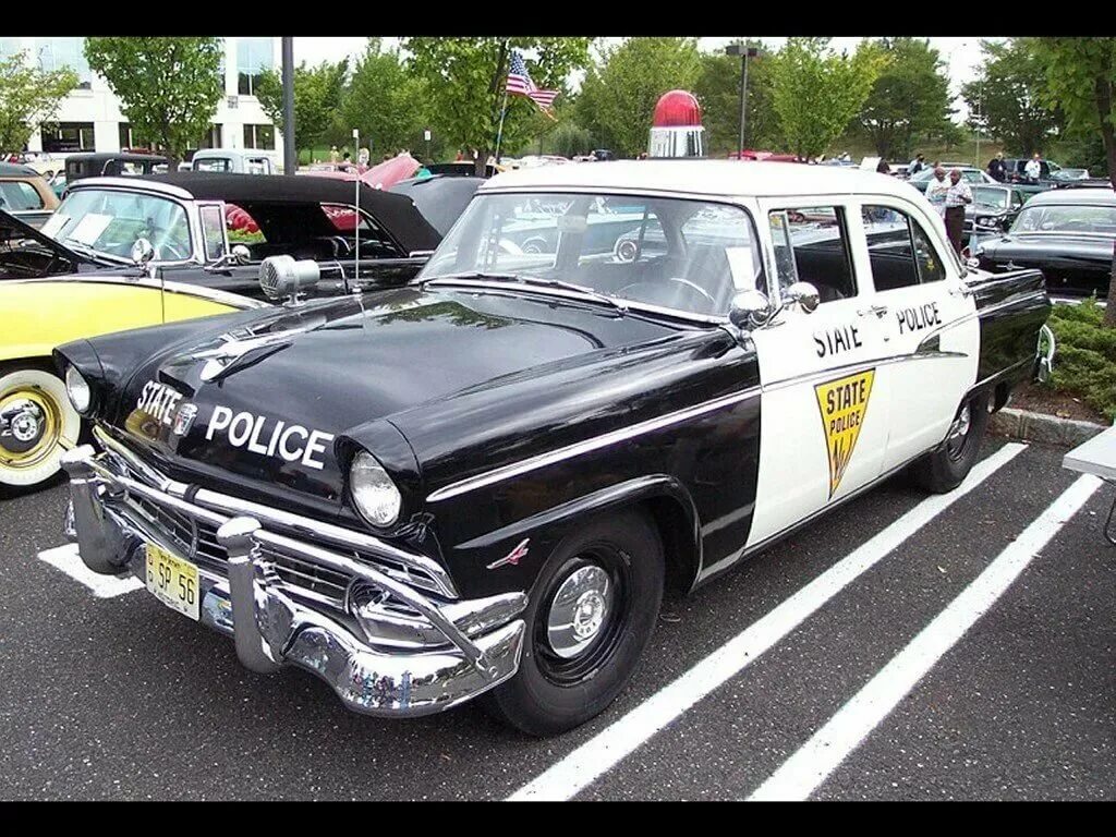 Марки полицейских машин. Ford Fairlane 1955 Police. Форд 1949 Police. Ford 1950 Police.