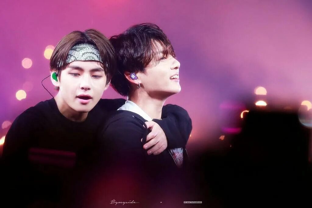 БТС taekook. Чонгук БТС. Вигуки BTS. БТС 2019 Чонгук и Тэхен. Ревнующий тэхен