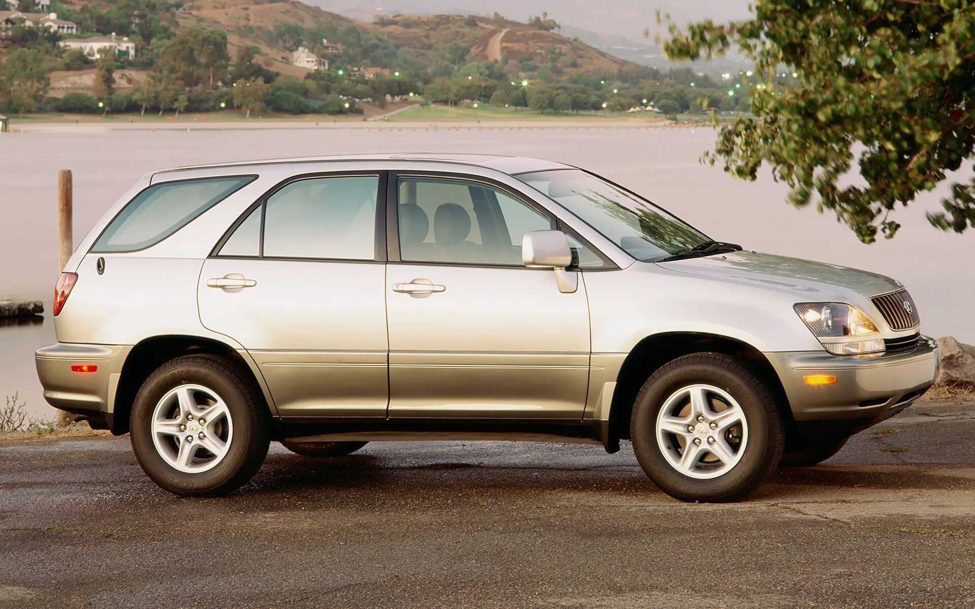 Р икс 300. Lexus lexus rx300. Лексус rx300 2. Лексус rx300 2000. Lexus rx 2001.