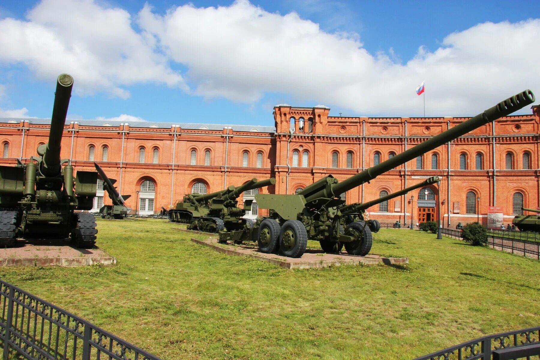 Военно исторический центр. Военно-исторический музей артиллерии, инженерных войск и войск связи. Военно-исторический музей артиллерии в Санкт-Петербурге. Музей инженерных войск и артиллерии Санкт-Петербург. Музей артиллерии СПБ.